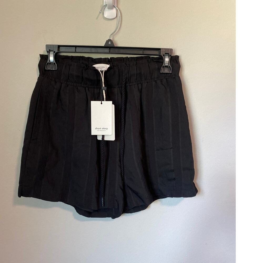 New Weekend Los Angeles Petite Loose-Fit Shorts, Black Size XSP
